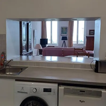 Au Vue Apartment